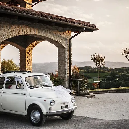 Farm stay Azienda Agrituristica Alcastle Montabone