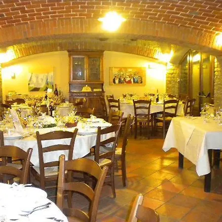 Farm stay Azienda Agrituristica Alcastle Montabone
