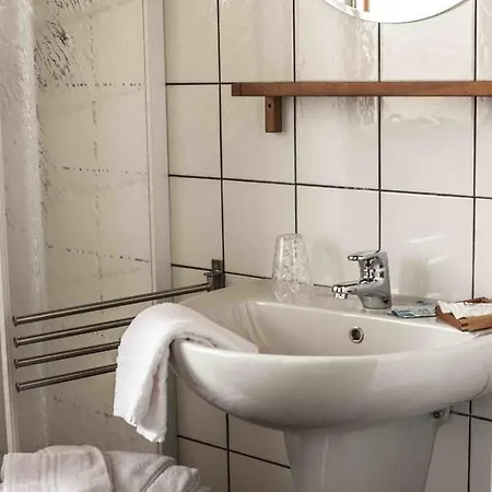 Azienda Agrituristica Alcastle Farm stay Montabone